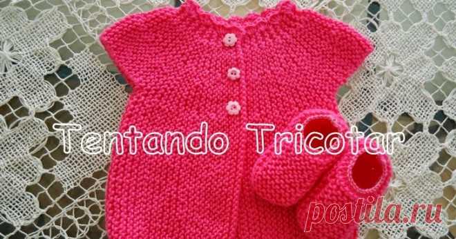 Coletinho de bebê feito na vertical Recebi um pedido de uma prima minha para fazer uns coletinhos para duas sobrinhas que vão nascer por agora   Queria fazer uma receitinha nov...