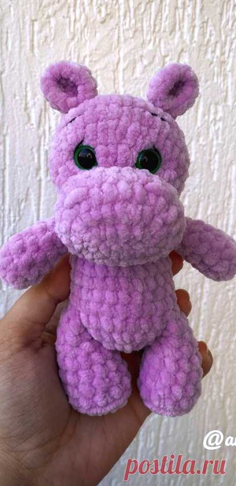 PDF Бегемотик крючком. FREE crochet pattern; Аmigurumi animal patterns. Амигуруми схемы и описания на русском. Вязаные игрушки и поделки своими руками #amimore - бегемот из плюшевой пряжи, плюшевый бегемотик.