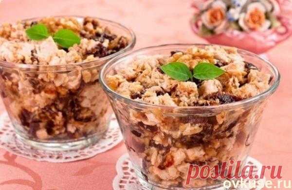 Салат с куриным филе, черносливом и орехами - Простые рецепты Овкусе.ру