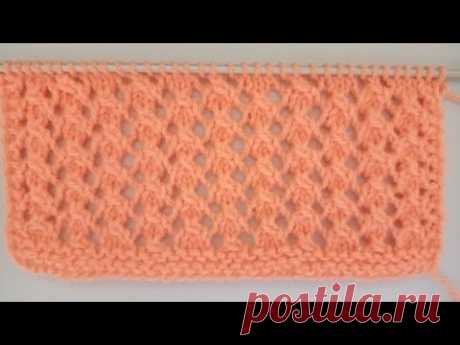 Очень лёгкий и очень симпатичный ажурный узор спицами.