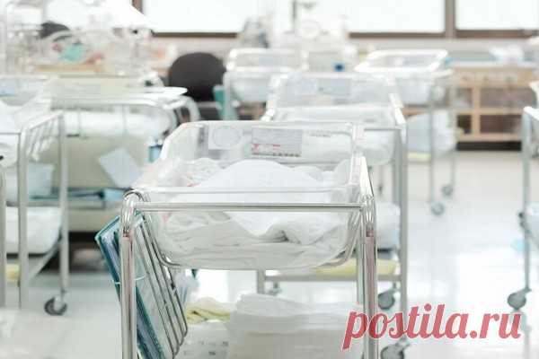 70-летняя жительница Уганды родила близнецов 70-летняя жительница Уганды родила близнецов с помощью ЭКО и стала одной из старейших рожениц в мире.Женщине сделали кесарево сечение на 31-й неделе в столичной больнице. Недоношенных детей поместили в инкубатор, они находятся в стабильном состоянии. Три года назад Сафина Намуквайя уже...
