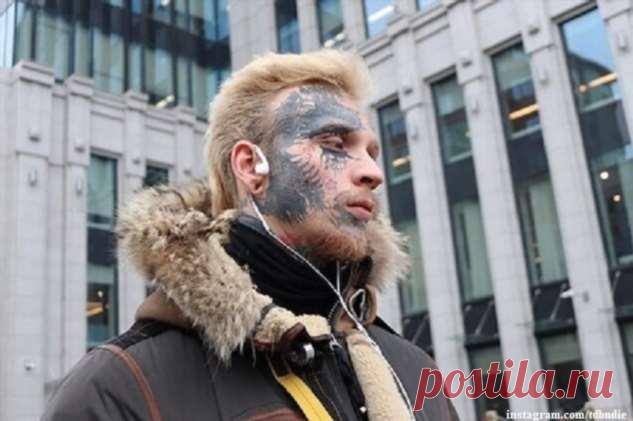 Сын Елены Яковлевой, Денис Шальных продемонстрировал, как выглядит его лицо без татуировок | Краше Всех