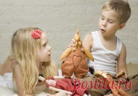 Рассматривание и описание куклы в младшей группе