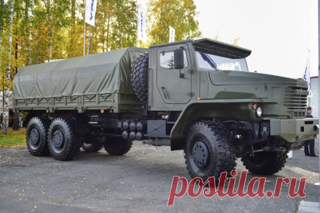 Брутальнейший "Торнадо-У" В рамках форума «Армия-2015» широкой общественности впервые был показан новый армейский грузовой автомобиль повышенной проходимости и грузоподъемности «Торнадо-У». Автомобиль с модулем бортовой платфо…