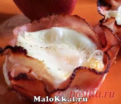Чашечки для завтрака с яйцом, ветчиной и сыром