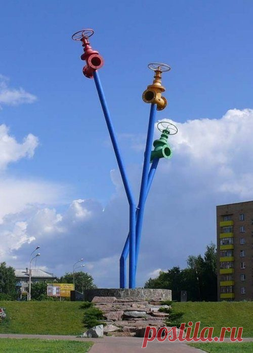 Прикольные памятники в российских городах