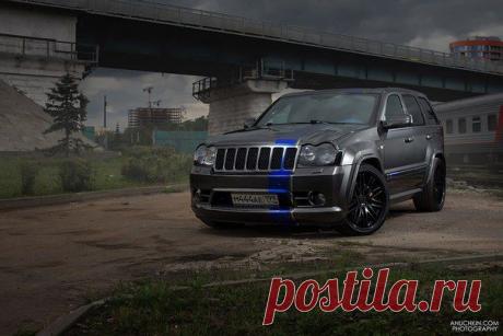 Jeep Grand Cherokee SRT8 / Только машины