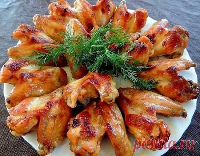 Куриные крылышки в медово-соевом соусе..