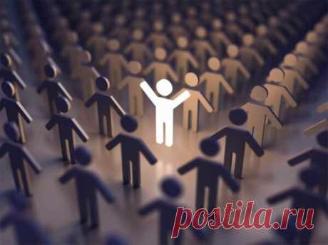 Тест - Кто вы: зануда или тот, кому доверяют секреты? Увиденное первым раскроет тайны вашей личности!Если первым вы увидели Птицу