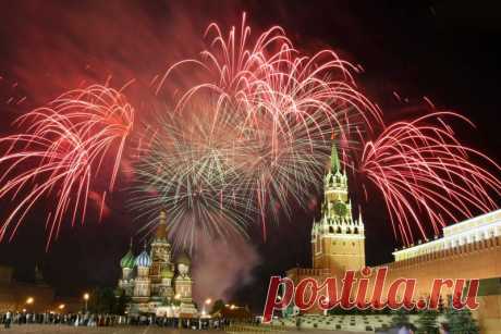 САЛЮТ В ЧЕСТЬ ДНЯ РОССИИ!