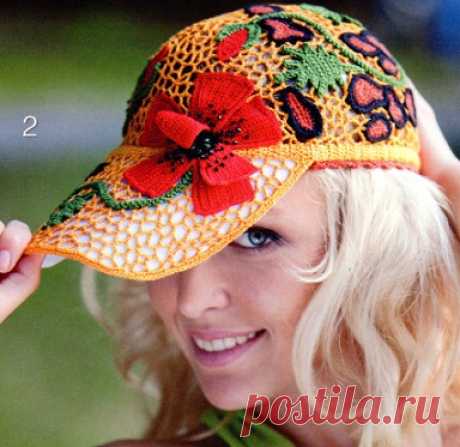 Летняя цветочная, очень модная кепка крючком