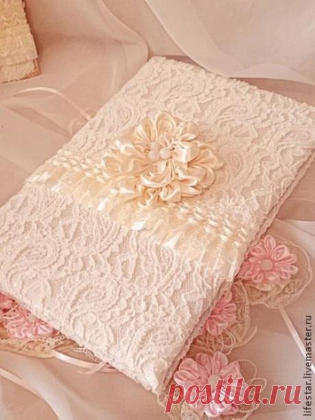 папка для свидетельства - бежевый,сатин,креп,цветы из ткани,кружево,рюши