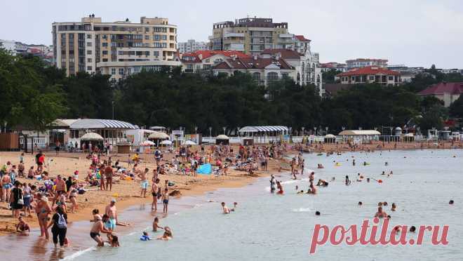 Геленджик временно остался без подачи воды. В Геленджике завершили аварийно-восстановительные работы на водоводе. Подробности рассказали в ресурсноснабжающей компании "Концессии водоснабжения — Геленджик". "В данный момент в зоне отключения находится вся ...