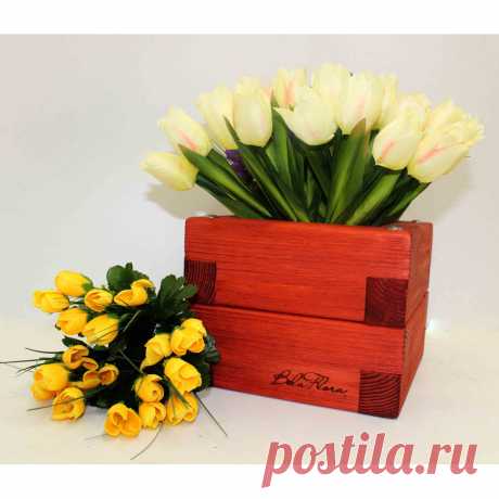 Деревянные кашпо для цветов и комнатных растений, а так же для балконов, террас, офиса и Вашего сада. Данные кашпо - это эксклюзивная ручная работа, которая очаровывает своей красотой.

Массив дерева (сосна) 3.5 см
Размеры:​ 20х20х16 см.
Обьем: ​2,1 л.