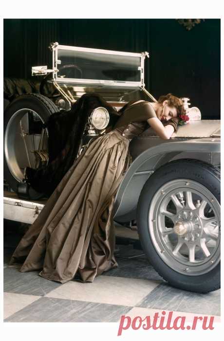 Wenda Parkinson, photo by Norman Parkinson 1950