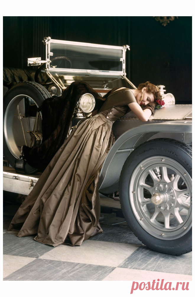 Wenda Parkinson, photo by Norman Parkinson 1950