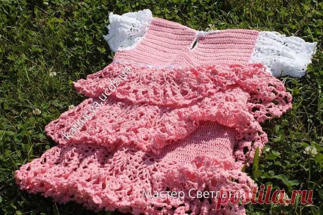 ПРОДАЕТЬСЯ великолепное нарядное платне «ПОЛЕТ БАБОЧКИ»
Платье связано крючком № 2 из 100% хлопка - 600 гр.
Размер платья регулируется в талии, завязывается ленточкой. Юбка «Солнце» связано из трех ажурных ярусов (рюш), это придает платью воздушности и неотразимости. Длина юбки 29 см.
Сзади застегивается на 1 пуговичку. Выполнено без швов. Длина платья 44 см.
Ваша девочка будет самой красивой.
КУРСЫ ВЯЗАНИЯ СПИЦАМИ И КРЮЧКОМ.
Мастер Светлана. http://katrucya.ucoz.ua/