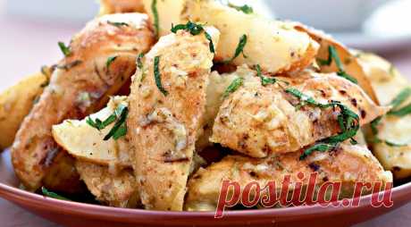 Запеченный картофель с молодым чесноком и мятой.