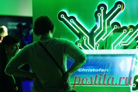 Языковая модель SberDevices признана лучшей в мире. Разработчики SberDevices провели тестирование собственной текстовой модели. Оценка модели производилась с использованием бенчмарка Russian SuperGLUE, который проверяет языковые данные ИИ на логику, здравый смысл, целеполагание и понимание смысла текста, созданный на основе англоязычной методологии GLUE и SuperGlue.