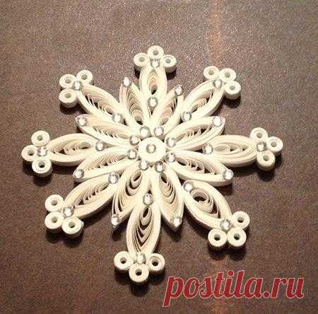Снежинки в технике квиллинг — Сделай сам, идеи для творчества - DIY Ideas