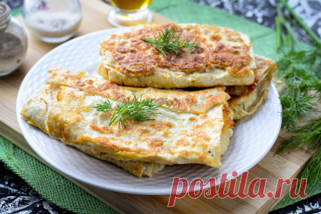 Блюда из лаваша - 15 вкусных и простых рецептов Лаваш – обычный хлеб, который пекут в восточных странах. С лавашом готовят закуски, основные блюда и десерты. Главный плюс – блюдо готовится очень быстро.