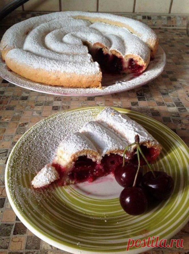 500 г вишни без косточек, 3 ст муки и 1 ст кефира для самого вкусного в мире вишневого пирога 