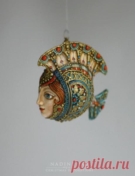 Nadine Pau - masks, dolls and ornaments.