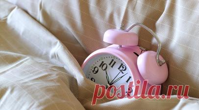 Сомнолог Царёва дала советы по выбору звука для будильника. Сомнолог Елена Царёва рекомендовала для быстрого пробуждения устанавливать в будильнике громкие и ритмичные звуки. Читать далее