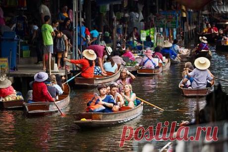 В Таиланде предупредили туристов о подстерегающей в стране опасности. В Таиланде в 2023 году ожидается рост числа случаев заболевания малярией в 3 раза, лихорадкой Денге — в 4,5 раза. Генеральный директор департамента Тарес Крассанайравивонг подчеркнул, что в 2022 году в Таиланде было зарегистрировано 10,1 тысячи случаев малярии и 45,1 тысячи случаев лихорадки Денге.