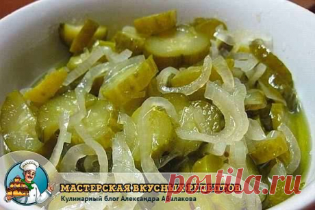 Салат из огурцов на зиму - рецепт пальчики оближешь Вкусный салат из огурцов с горчицей и луком, закрытый на зиму в стрелянные банки. Рецепт домашней заготовки с пошаговыми фото.