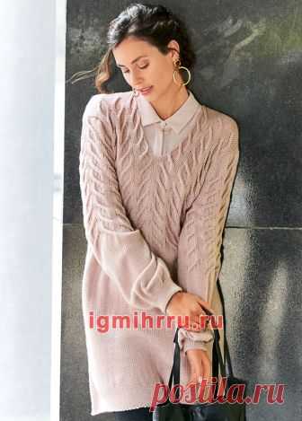 Удлиненный пуловер с узором из «кос». Вязание спицами