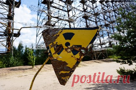 В Тернопольской области опровергли взрыв боеприпасов с ураном. Глава Тернопольской областной военной администрации (ОВА) Владимир Труш опроверг информацию о взрыве в Тернополе боеприпасов с обедненным ураном. «Это фейк... Заявляю официально: никакие боеприпасы во время ракетной опасности с обогащенным ураном, с обедненным ураном не взрывались», — заявил он.