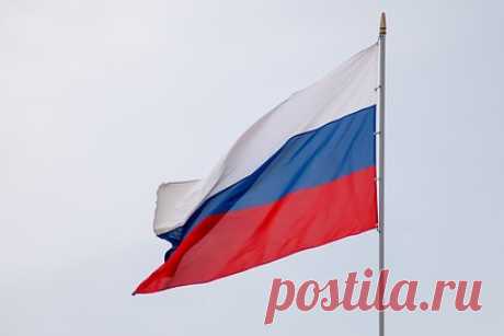 Российские инженеры разработали новую линейку аэродромной техники. Российские инженеры представили три аэродромные машины с комплектами навесного оборудования. Как отметили сами специалисты, новая техника будет отвечать за скоростную уборку искусственных покрытий аэропортов и аэродромов, очистку взлетной полосы, сообщили в пресс-службе Минобрнауки, передает РИА Новости.