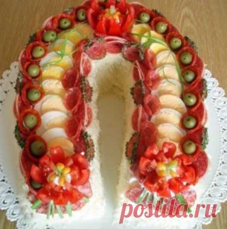 Салат Подкова. Оригинальный и вкусный рецепт для привлечения  удачи в дом салат "Подкова " готовится быстро и легко.