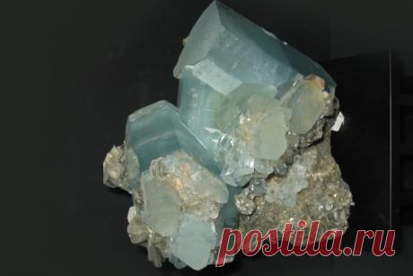 Камень берилл: свойства, кому подходит по знаку зодиака и имени, украшения с минералом, как выглядит (фото), разновидности (голубой, зеленый, красный, розовый, желтый), цена