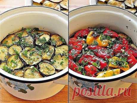 Закуска из маринованных баклажанов и перцев-гриль.