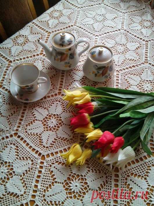 Скатерть ручной работы - это прекрасное украшение обеденного стола, а также изысканный вкус ее обладателя. Придаст торжественность любому празднику, а также оживит интерьер Вашего дома. — карточка от пользователя smile10827 в Яндекс.Коллекциях