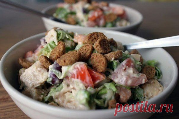 Как приготовить сытный салат с курицей и сыром к ужину - рецепт, ингридиенты и фотографии