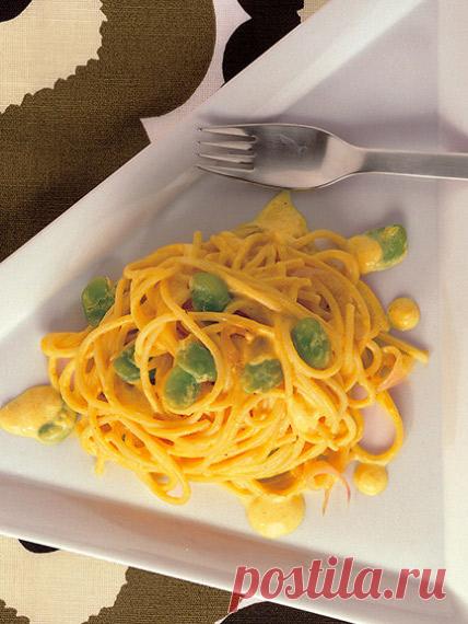 Спагетти с сырным соусом и горошком Спагетти с сырным соусом и горошком - пошаговый кулинарный рецепт приготовления с фото, шаг за шагом.