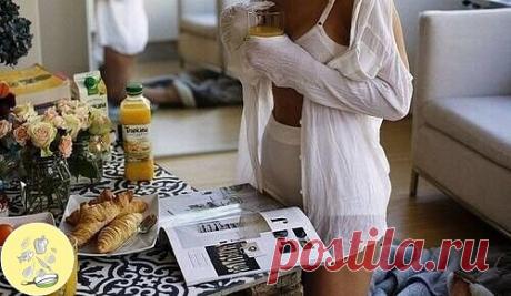 САМАЯ ЭФФЕКТИВНАЯ ДИЕТА! 

1 день:
завтрак - 1 яйцо вкрутую 1 йогурт (до 2,5% жирности)
обед - салат овощной
ужин - 1 стакан кефира любой фрукт

2 день:
завтрак - бутерброд из черного хлеба и кусочка сыра стакан молока
обед - салат овощной
ужин - 1 стакан кефира любой фрукт

3 день:
завтрак - 1 йогурт 1 яйцо вкрутую
обед - овощной суп
ужин - стакан кефира

4 день:
завтрак - стакан молока 1 йогурт
обед - 2 варёных (запечённых) картофеля овощной салат
ужин - стакан кефира лю...