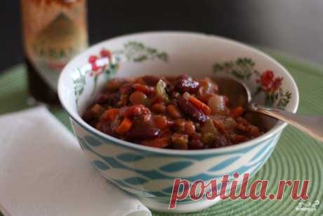 Фасоль с овощами на зиму.
Зимой, взяв баночку фасоли с овощами, можно приготовить и салат, и суп, и горячее. Поэтому готовьте этого добра как можно больше. Приготовить фасоль с овощами в домашних условиях - проще простого. 

Описание приготовления:
Как приготовить фасоль с овощами на зиму? Рассказываю. 
Показать полностью…