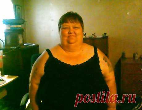 3 причины, почему одна женщина 50+ красивая, а другая как «тётя» 50+ с короткой стрижкой и лишним весом.
Здравствуйте, мои дорогие читатели! Смотришь на одну женщину за 50 и видишь перед собой красивую женщину, смотришь на другую -
Читай дальше на сайте. Жми подробнее ➡