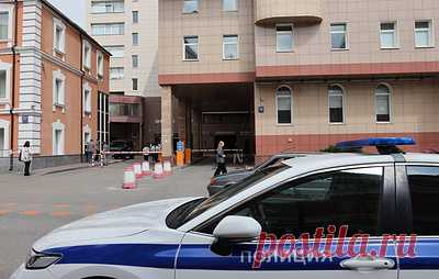 Защита главреда Baza назвала готовых за него поручиться, включая Собчак. Письменные просьбы к суду не заключать под стражу журналистов будут представлены защитниками в судебном заседании, отметил адвокат главного редактора издания Глеба Трифонова Алексей Михальчик