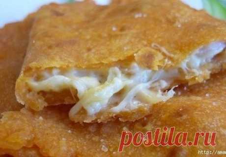 ЛЕПЁШКИ С КОПЧЁНОЙ КУРИЦЕЙ И СЫРОМ
