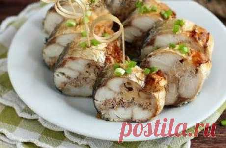 Запеченный рулет из скумбрии с необычной начинкой. | вкусняшки по-домашнему | Яндекс Дзен