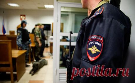 В Люберцах выгнавшей из кафе мужчину девушке вменили дискредитацию армии. Жительницу подмосковных Люберец оштрафовали на 45 тыс.