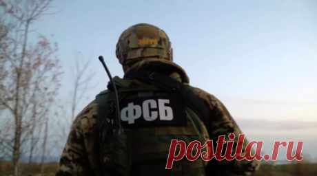 ФСБ показала видео с рассказом российского военного о попытке его завербовать. Центр общественных связей (ЦОС) ФСБ опубликовал видео, где российский военный рассказал, как украинские спецслужбы пытались склонить его совершить теракт на авианосце «Адмирал Кузнецов». Читать далее
