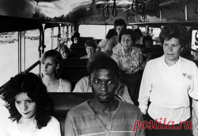 какая же везде демократия!!! Один СССР был такой недемократический, тоталитарный, ай-яй-яй!