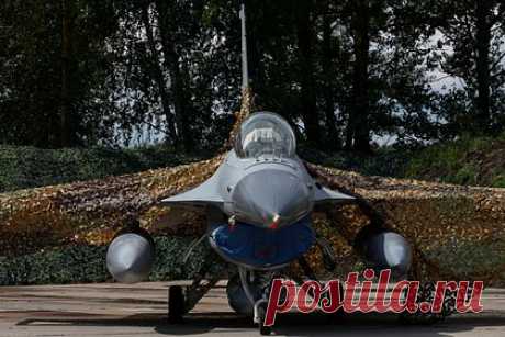 Создание полноценной эскадрильи F-16 на Украине отложили на много месяцев