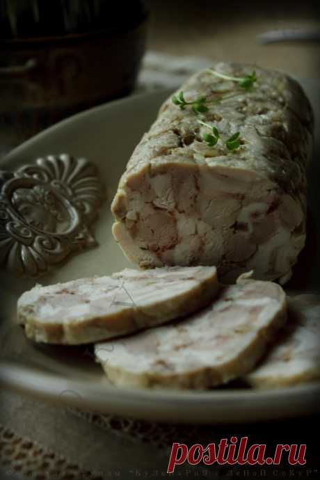 Рулет куриный паровой.